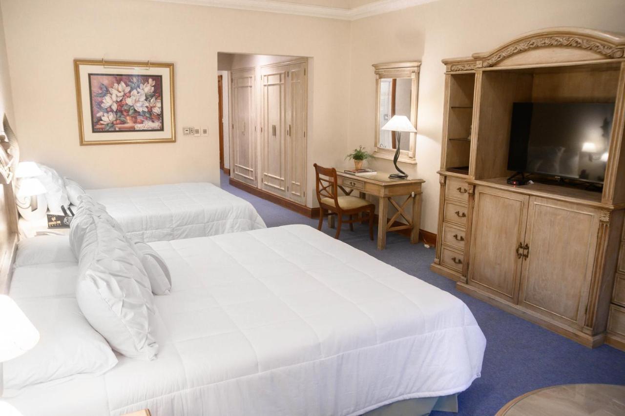 Granados Park Hotel อะซุนซิออง ภายนอก รูปภาพ